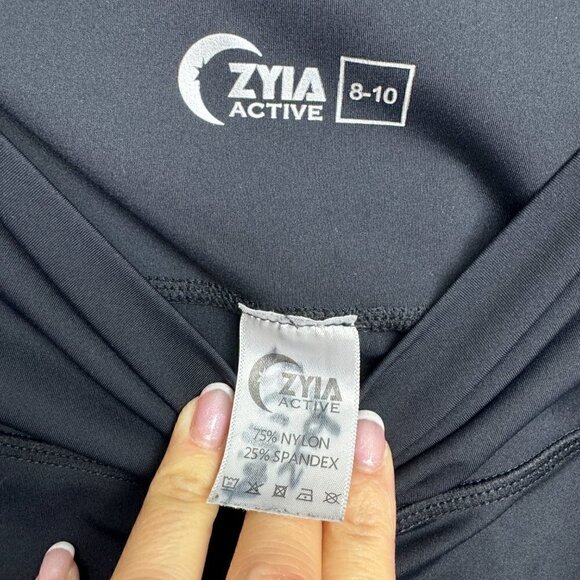 EUC - Black Brilliant Capris - Size 8-10 - Picture 6 of 9